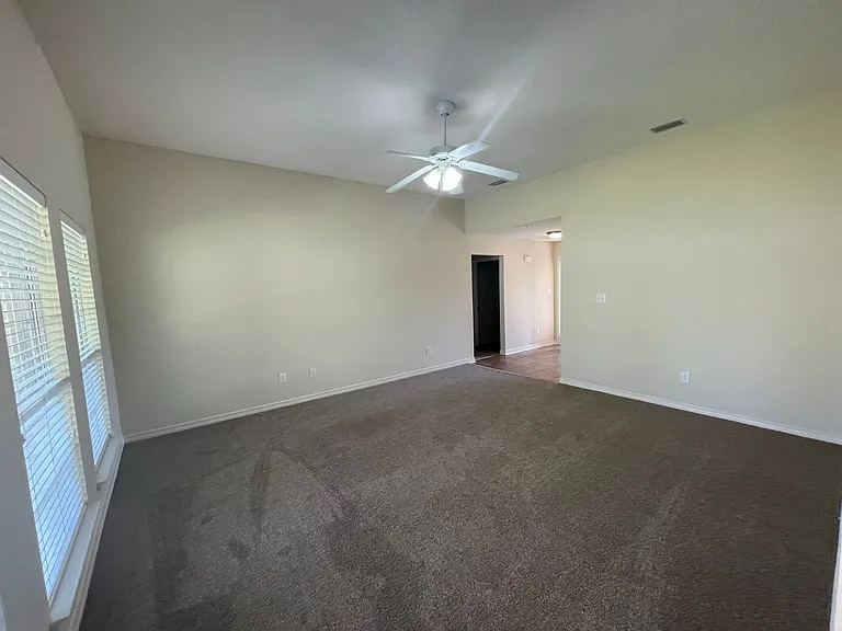 21822 Eastbrook St — Photo 7