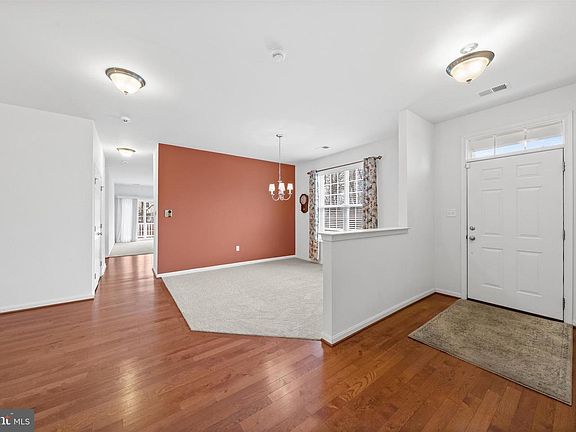 4th image of 64 Grand National Ln