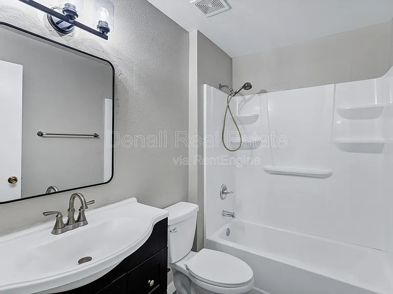 225 N Standage #146 — Photo 15