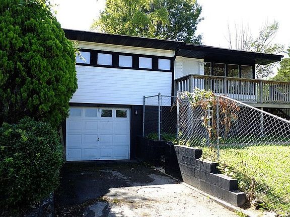 4th image of 1704 Murray Dr