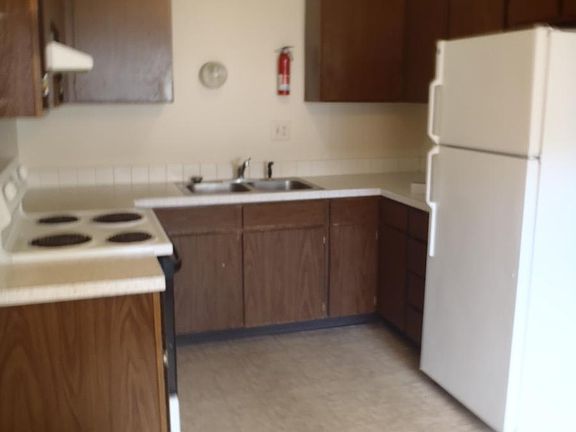 4th image of 810 Spartan Dr APT 8