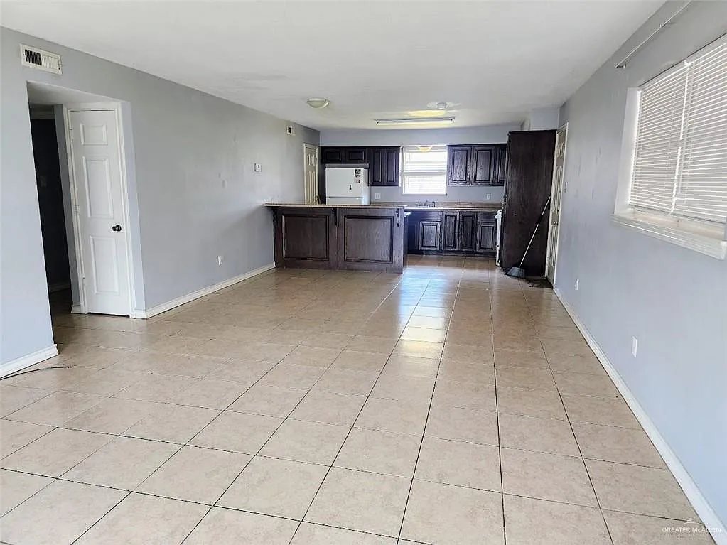 2 bed, 2.0 bath, 1050 sqft, $1,100 — Photo 4