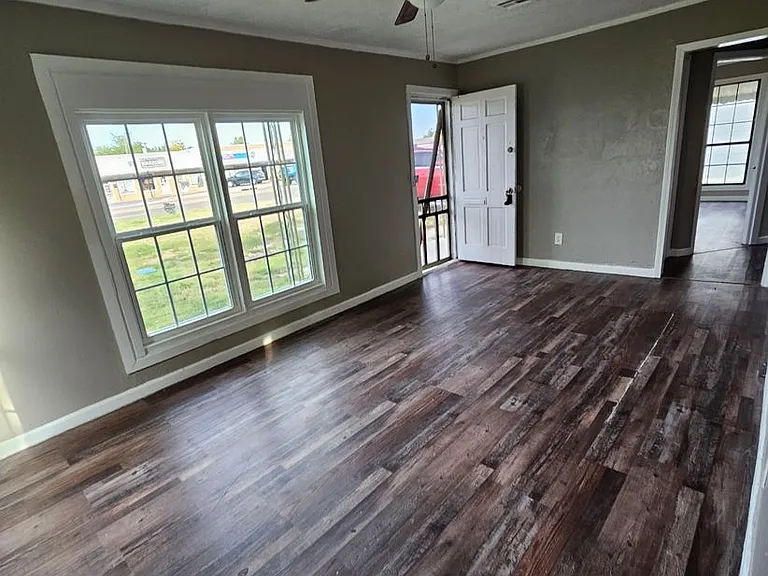 2220 S Air Depot Blvd — Photo 6