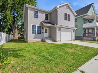 24 Medford St, Springfield, MA 01107