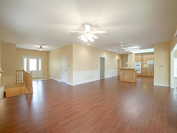5th image of 77 Old Friendship Ln