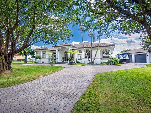 3rd image of 15342 SW 17th Street