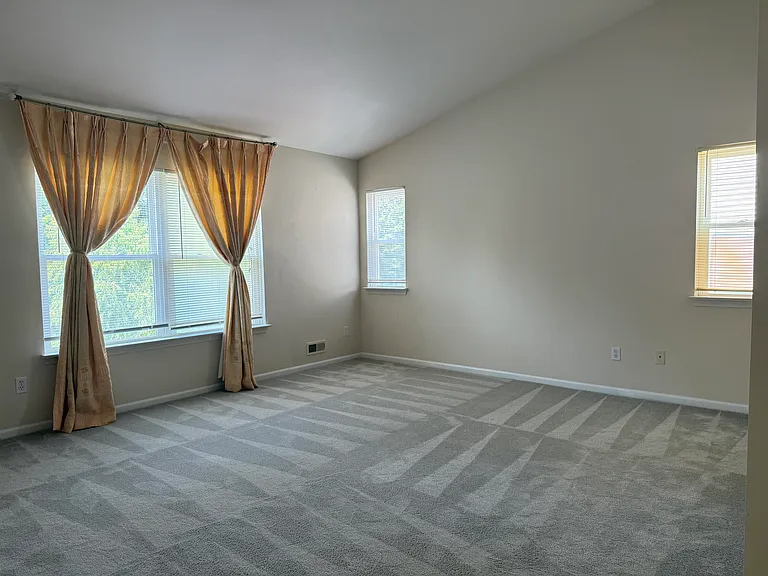 1540 Chapleau Dr — Photo 12