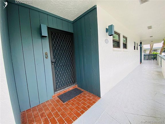 3rd image of 175 SE Saint Lucie Blvd APT H190