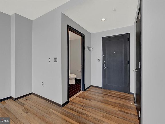 5th image of 1200 Steuart St Unit 1913