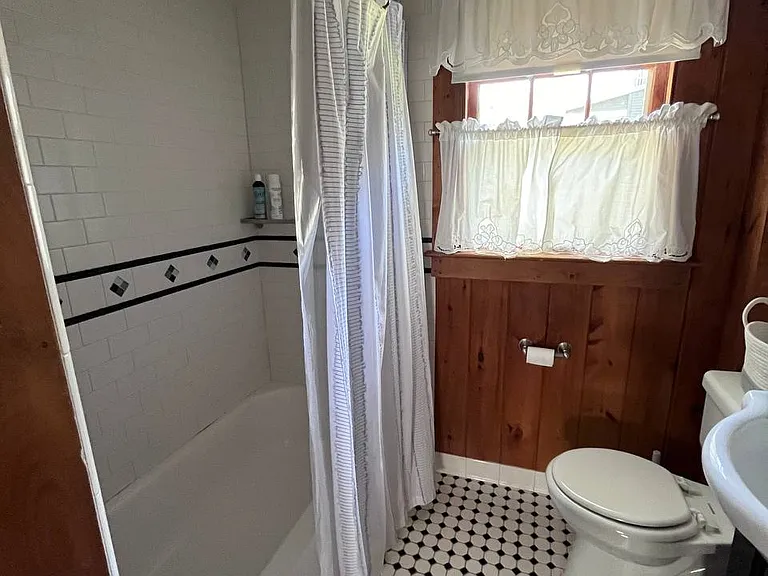 15 Tioga Ave — Photo 19