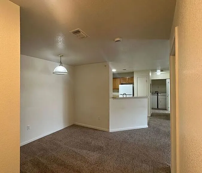 1221 Wren Ct #4-203 — Photo 3