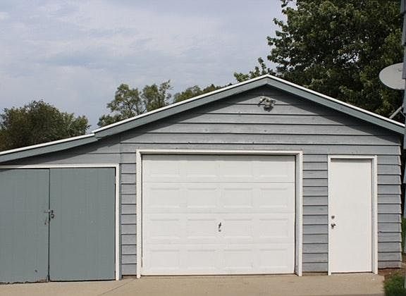 4th image of 451 72nd St SE