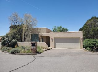 2804 Tramway Cir NE, Albuquerque, NM 87122