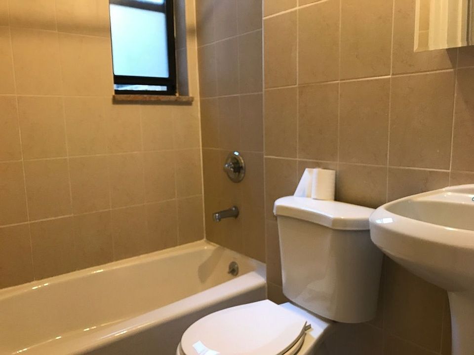 2nd image of 5113 Skillman Ave APT 1F
