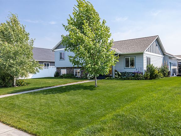 5th image of 110 Short Pine Dr