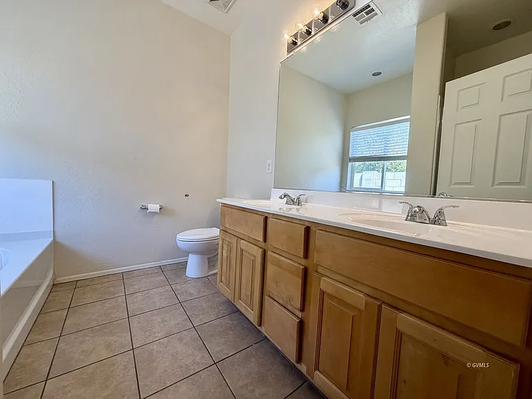 1721 N Eloisa Ln — Photo 16