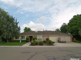 1049 Spring Creek Dr, Ripon, CA 95366
