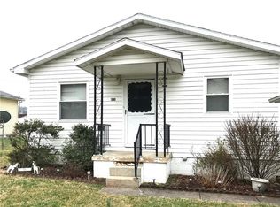 310 6th St, Ripley, WV 25271