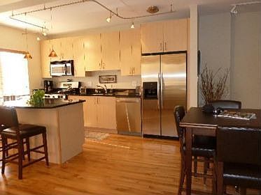 5th image of 1120 Thomas St APT 302