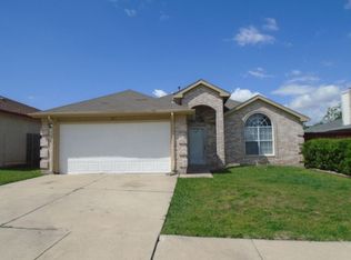 217 Faircrest Dr, Arlington, TX 76018