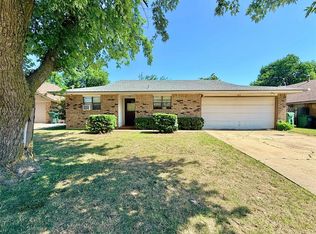 203 Redbud St, Yukon, OK 73099