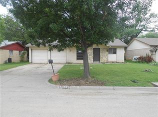 2903 Plaza St, Arlington, TX 76010