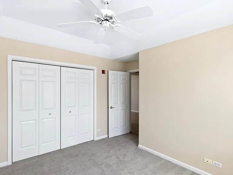 Entry in bedroom