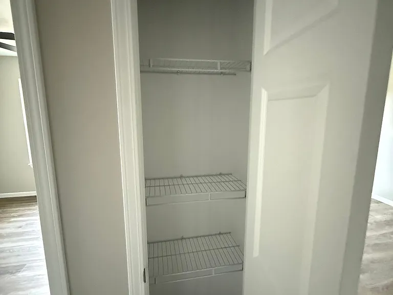 582-580 W Goodman Dr #580 — Photo 7