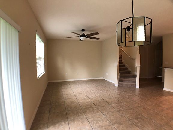 3rd image of 1512 Scarlet Oak Loop