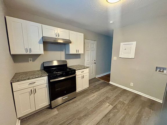 5th image of 1048 Washington St SW APT 1