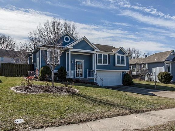 2nd image of 7205 W 154th Ter