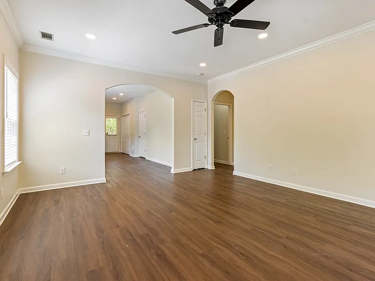 1311 Cashmere Dr — Photo 10