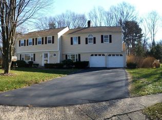 10 Briarwood Cir, Cheshire, CT 06410