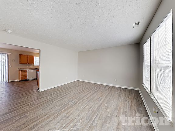 3rd image of 10740 Snowdrop Way