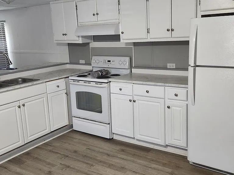 5522 State Highway 561 — Photo 13