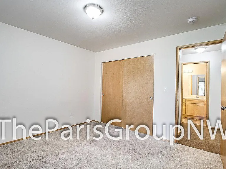 2106 S 107th St #A2 — Photo 14