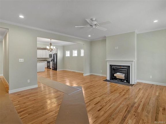 3rd image of 3108 1st Ave