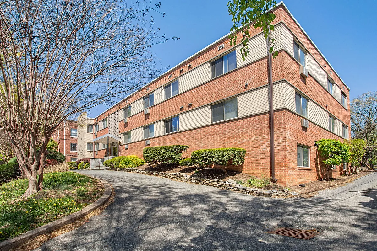 Building Photo - Foxhall Terrace