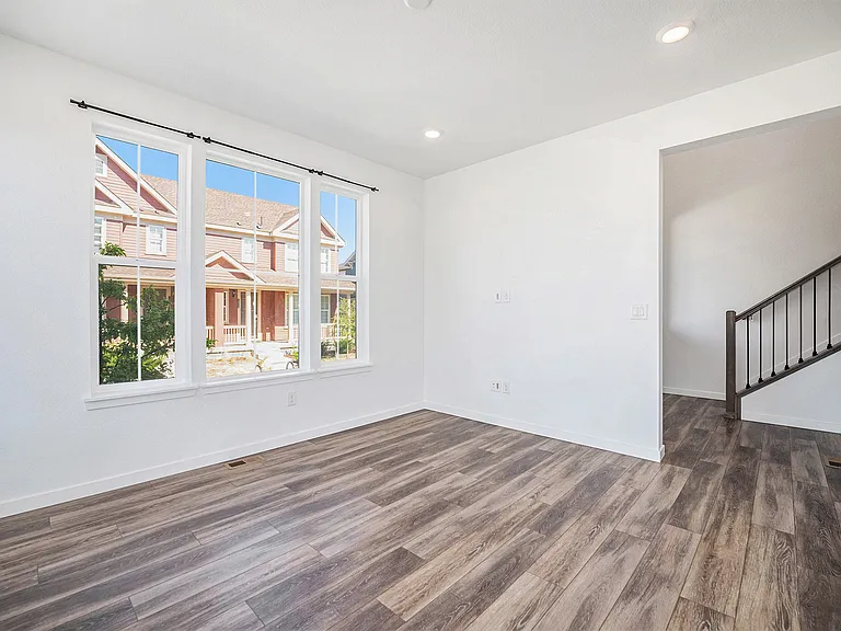 1661 Drake Aly — Photo 10
