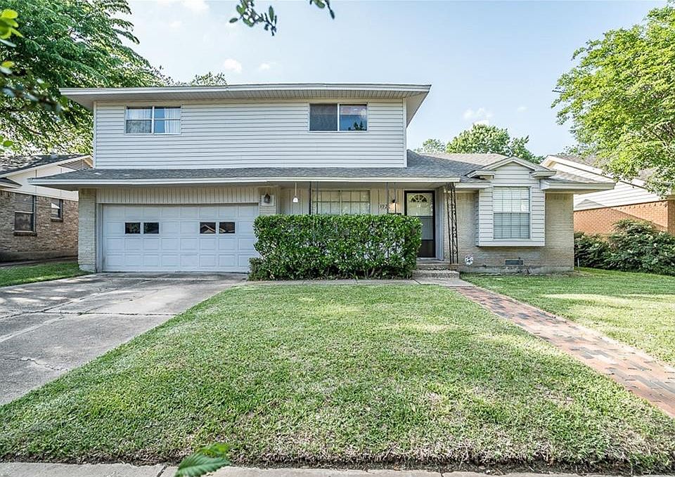 1st image of 3921 Douglas Dr