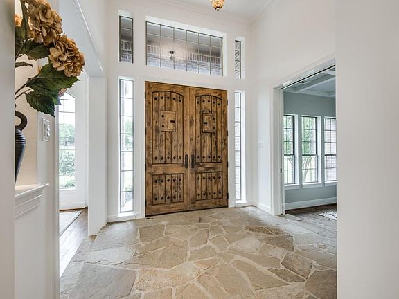 5th image of 3587 Twin Lakes Dr