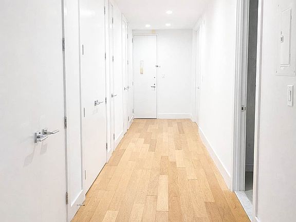 5th image of 53 Park Pl APT 7C