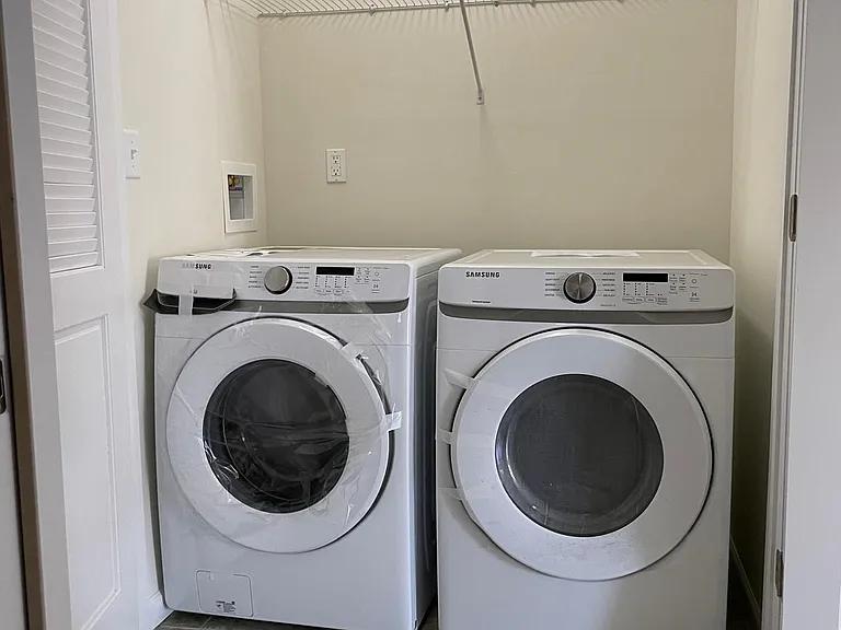 230 Palmer St #2 — Photo 9