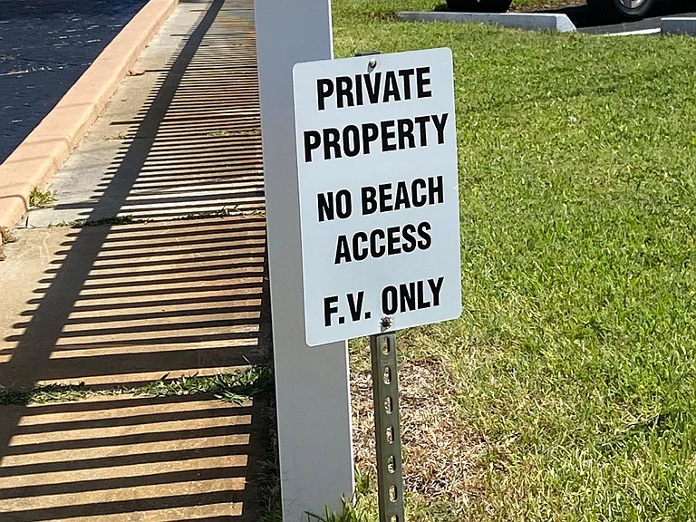 This access is for Fisherman's Village only residents.