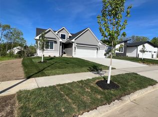 3160 Brook Landing Ct, Des Moines, IA 50317