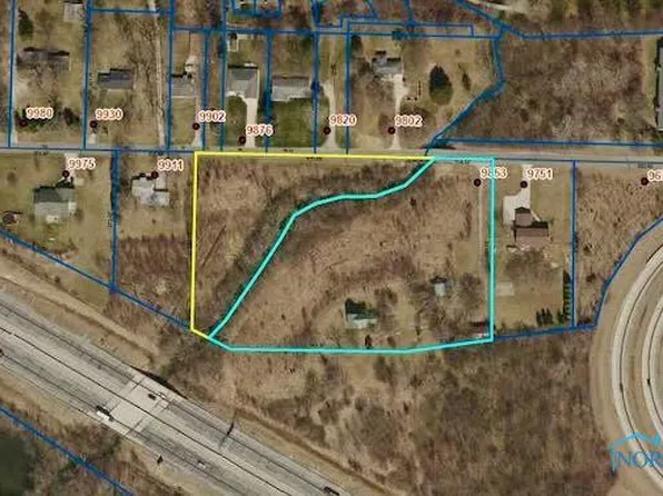 9853 Mandell Rd, Perrysburg, OH 43551