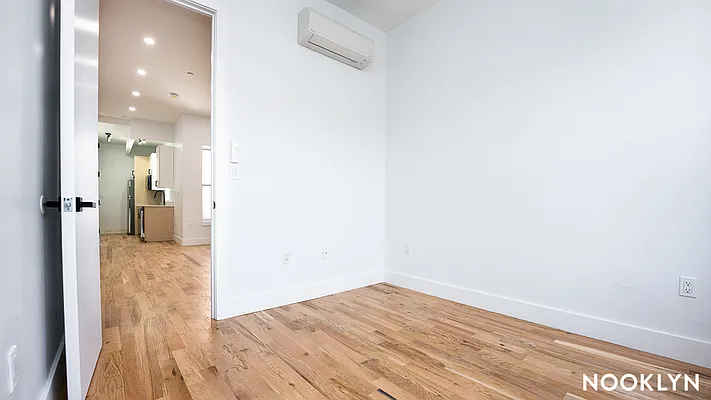 Rented by Nooklyn NYC LLC | media 14