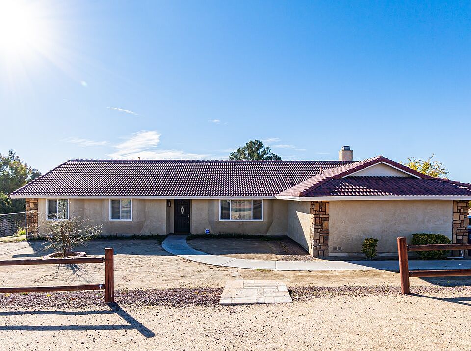 1st image of 26665 Lakeview Dr
