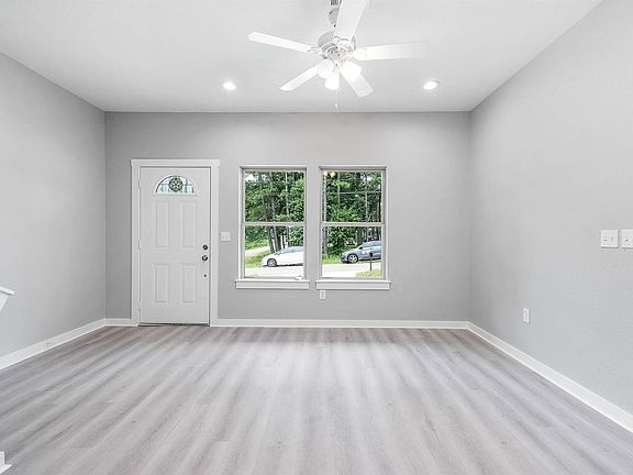 3rd image of 16985 Glenheath St