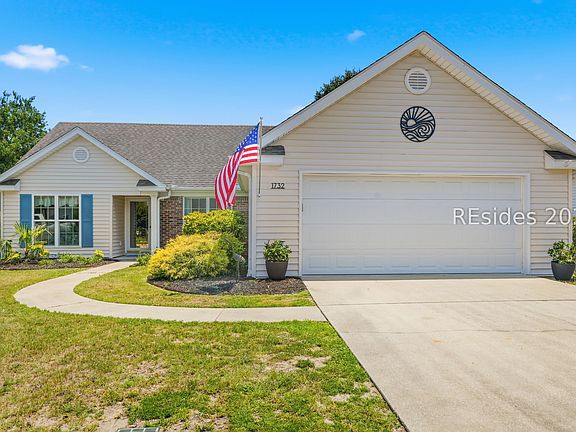 2nd image of 1732 Amberly Dr